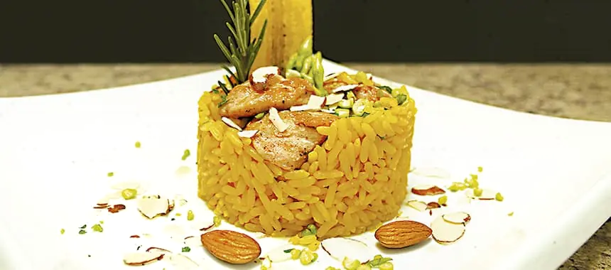 ARROZ SAN PEDRO CON LOROCO Y PECHUGA DE POLLO CON ALMENDRAS